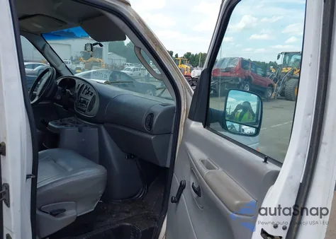 2005 Ford E-150 Commercial/Recreational из США, поврежденный, VIN 1FTRE14L65HA87155